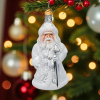 jultomte i julgran.