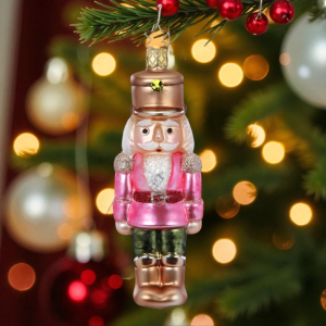julgransprydnad hänger i julgran
