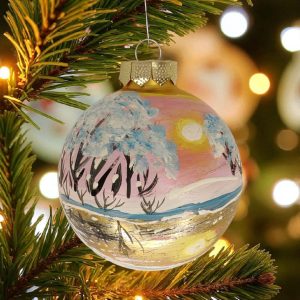 Winter morning - handpainted christmas bauble - gold glass - 8 cm