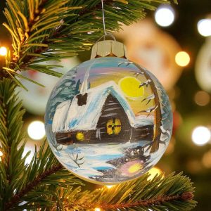 Christmas cabin - handmålad julkula - guld glas - 8 cm
